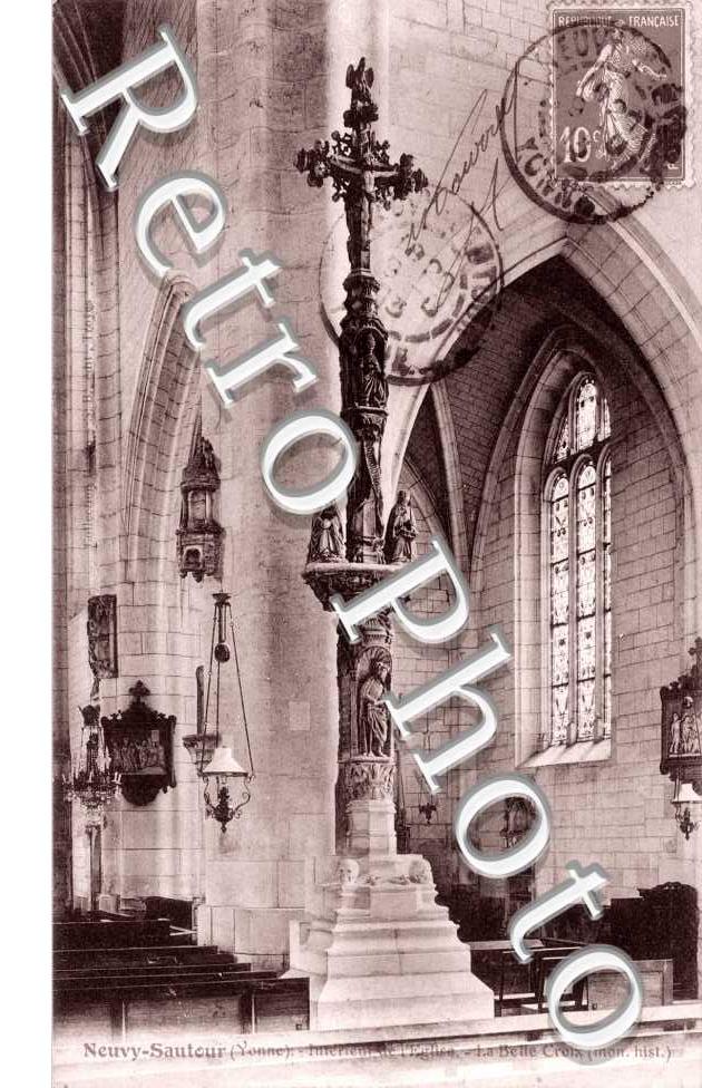 Interieur de l'eglise