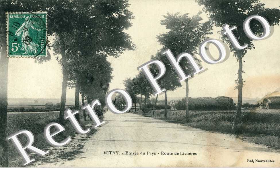 Entrée du Pays - Route de Lichères