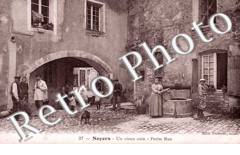 un vieux coin, petite rue