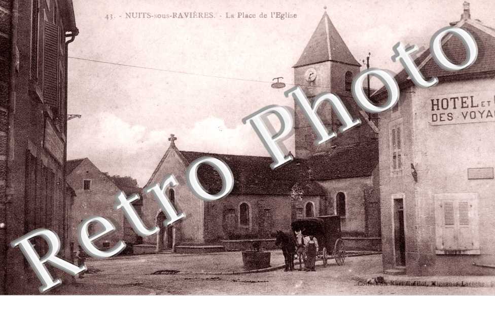 Nuits-sous-Ravieres, la Place de l'Eglise