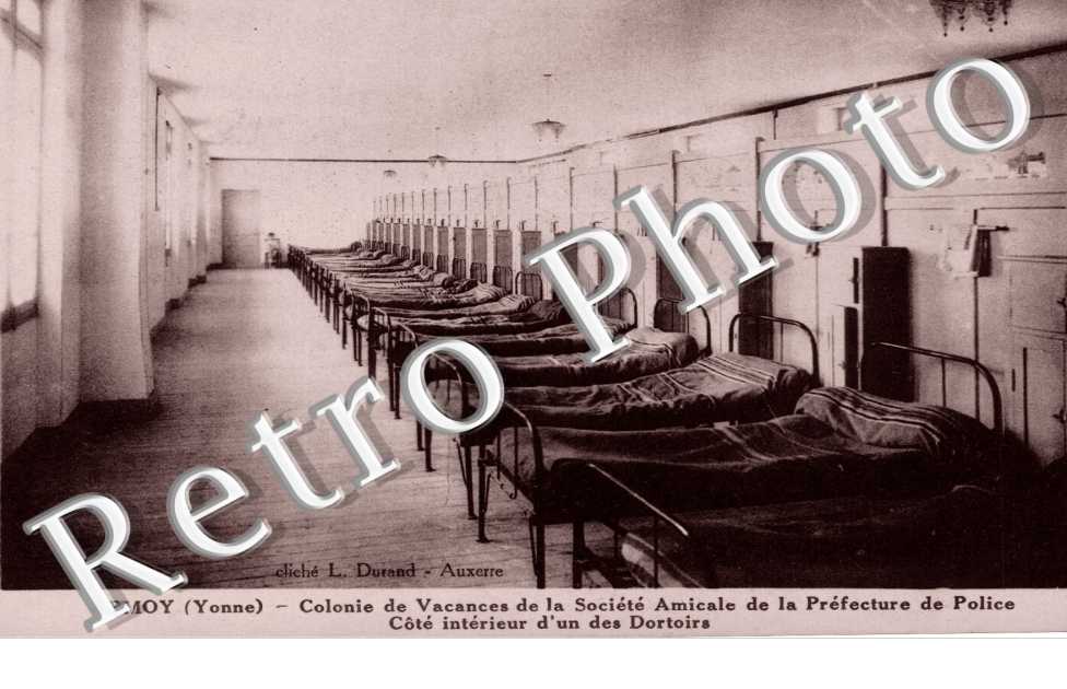 Colonie de Vacances de la Société Amicale de la Préfecture de Police  - Coté intérieur d'un des Dortoirs