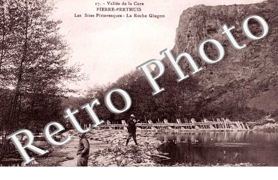 vallee de la Cure, la roche Gingon