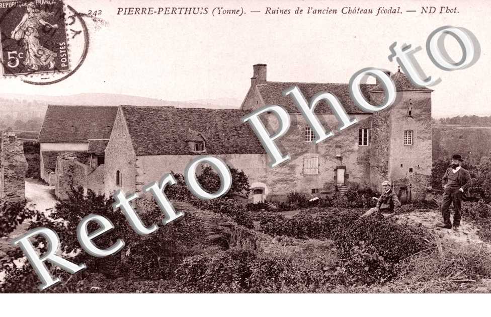 ruines de l' ancien chateau feodal