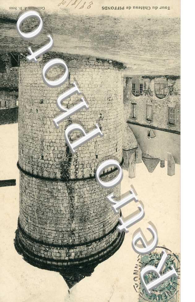 Tour du Chateau