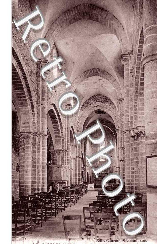 Interieur de l'eglise