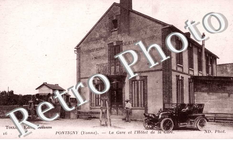 la gare et l' hotel de la Gare