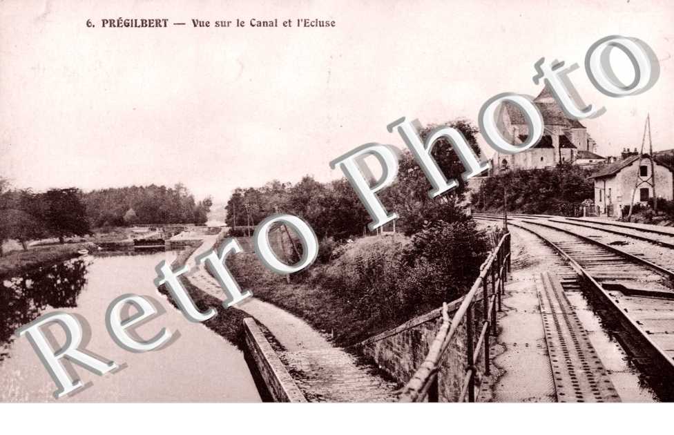 Vue sur le Canal de l'Ecluse