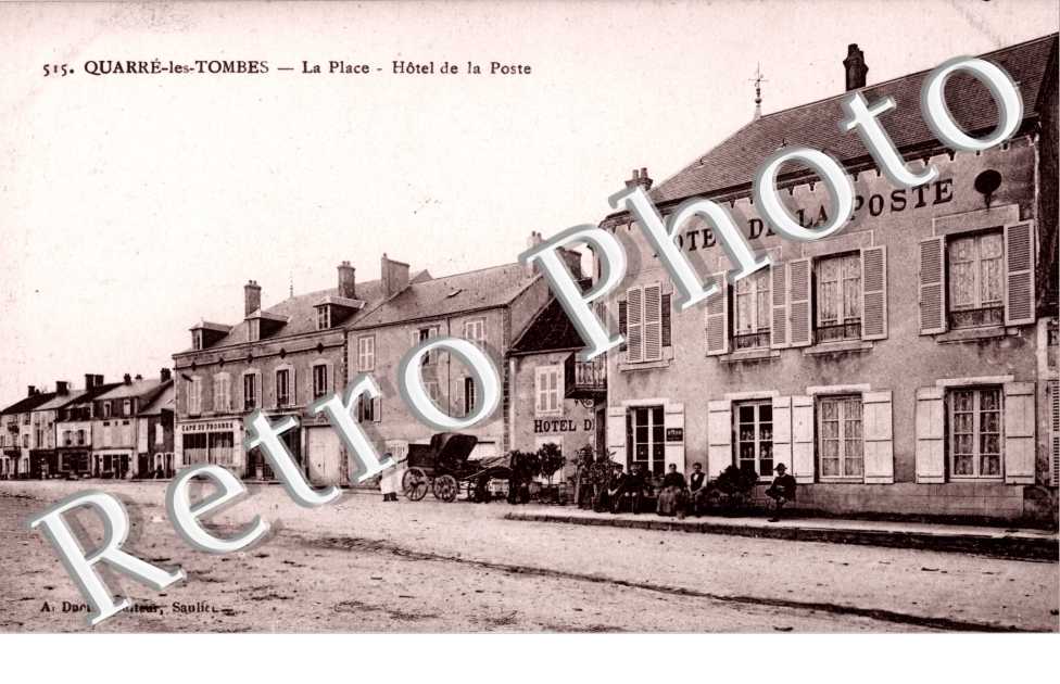 la place, hotel de la Poste