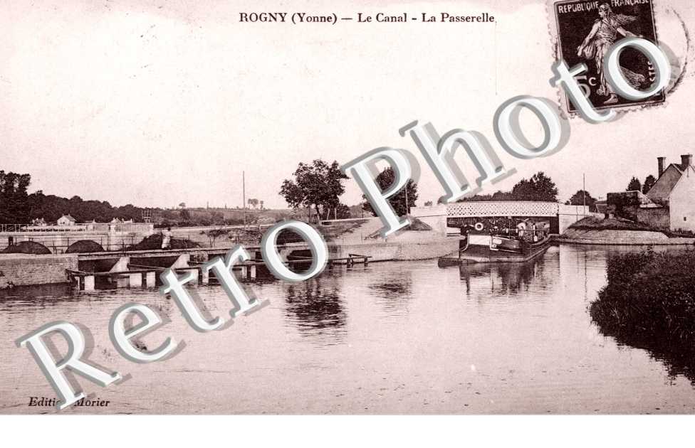 Le Canal, la Passerelle
