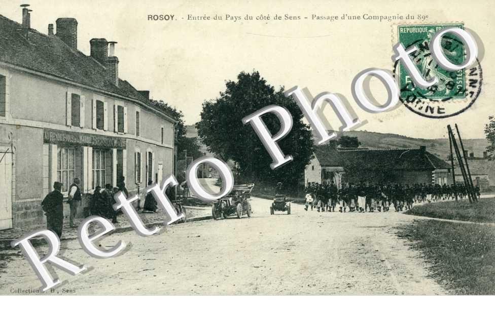 Entree du pays - passage d'une compagnie du 89e