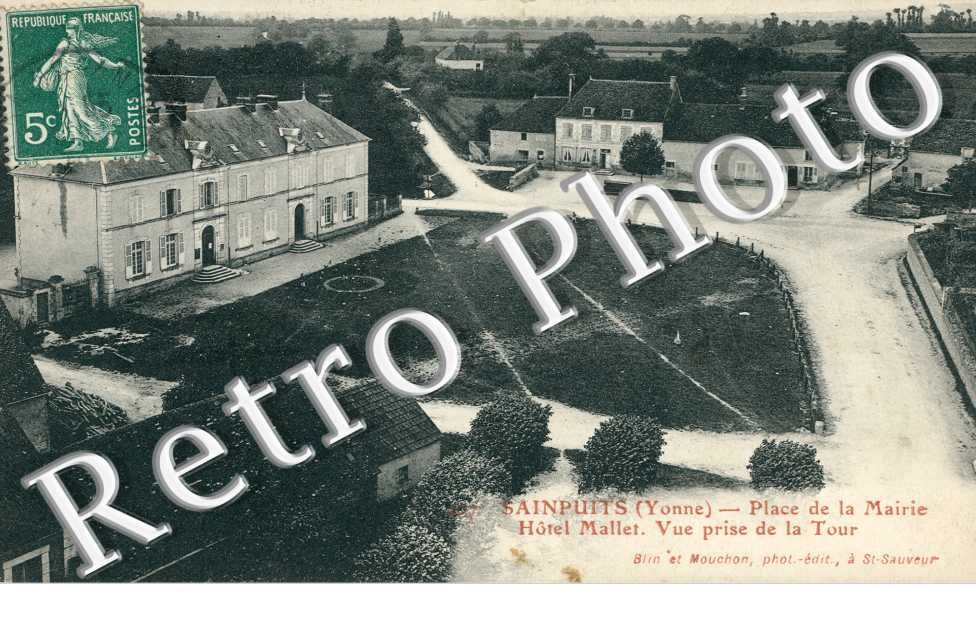 Place de la mairie - Hotel Mallet