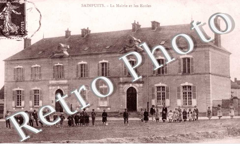 La mairie et les ecoles