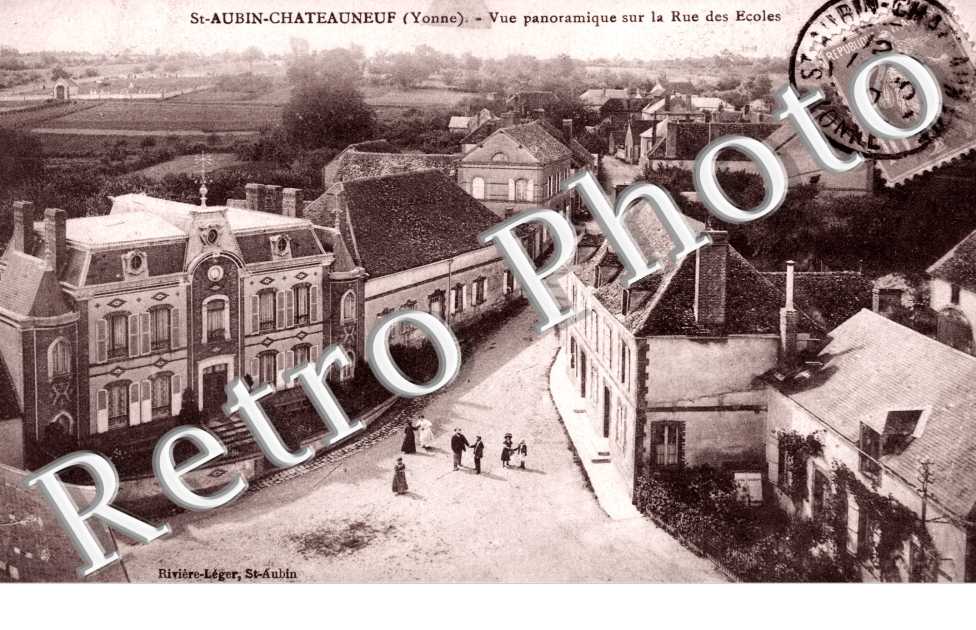 Vue Panoramique sur la Rue des Ecoles