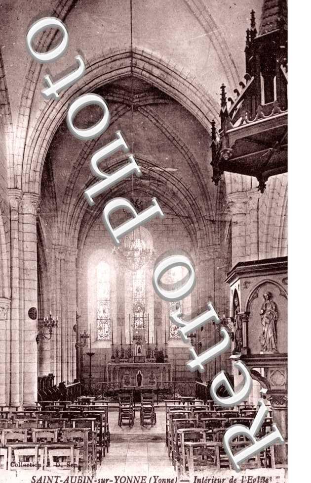interieur de l' eglise