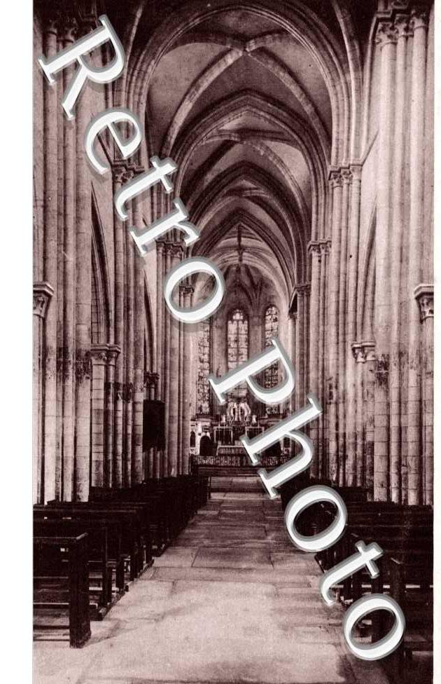 Interieur de l'eglise