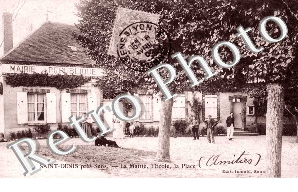 la Mairie, l'Ecole, la Place