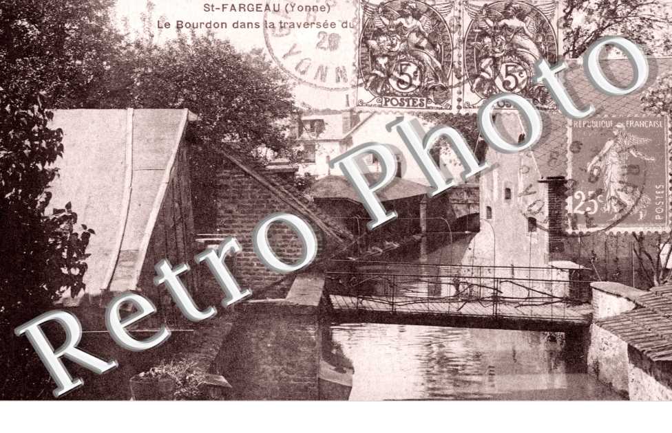 Le Bourdon dans la Traversee du village