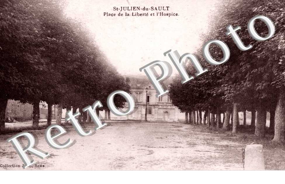 place de la Liberte et l'Hospice