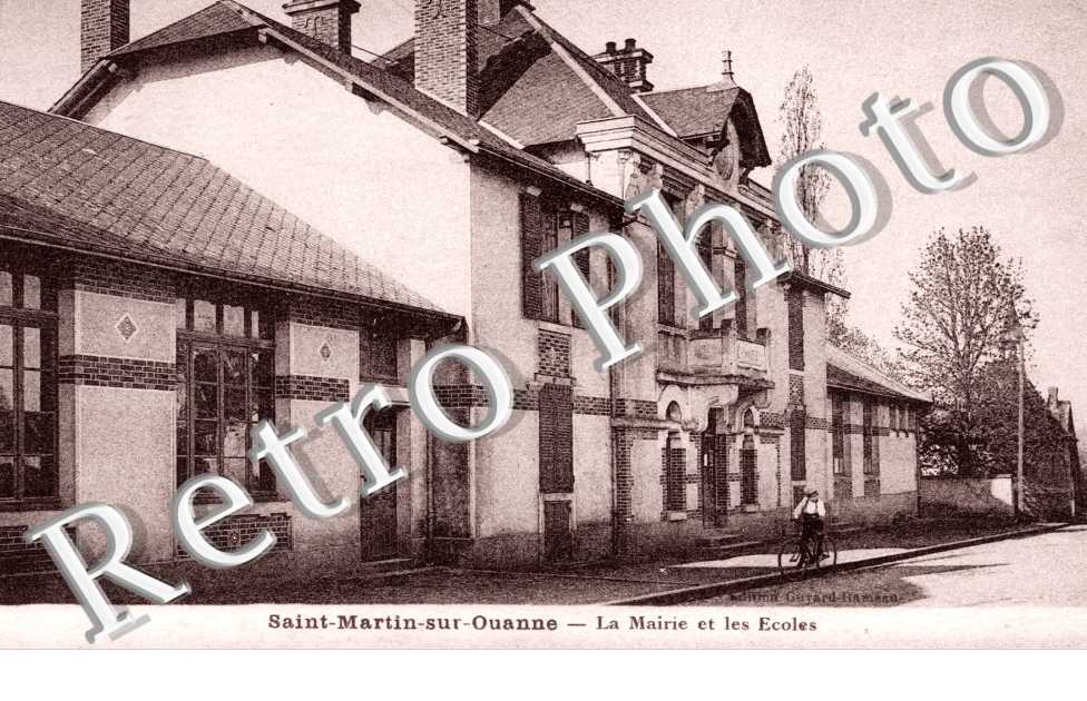 la mairie et les ecoles
