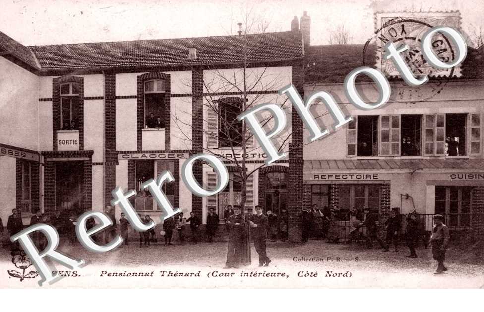 Pensionnat Thenard, Cour Interieure