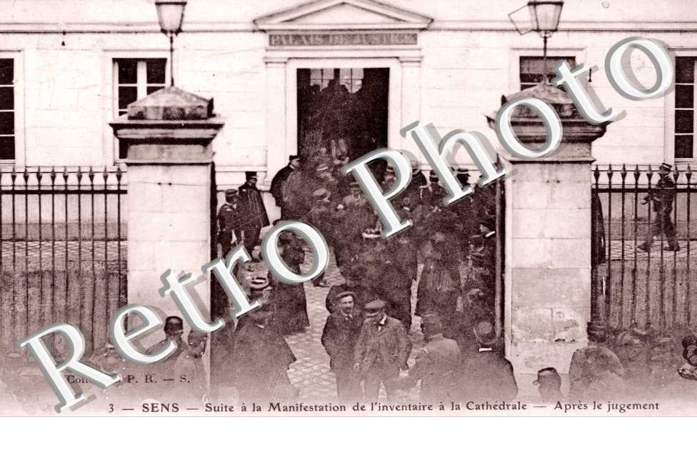 Suite de la Manifestation de l'Inventaire a la Cathedrale