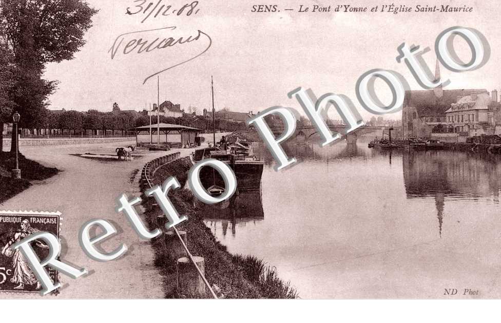 le pont de l'Yonne et l'Eglise saint Maurice