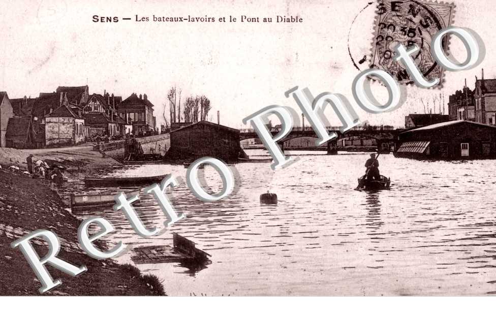 Bateaux Lavoirs et le Pont du Diable