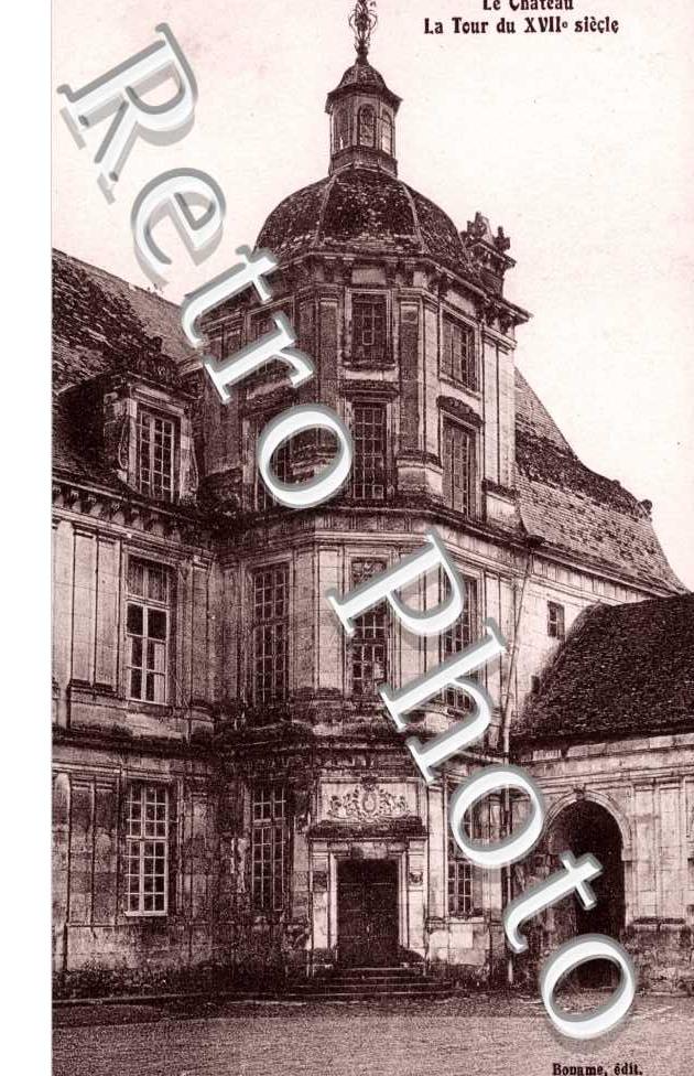 Le chateau - La tour du XVIIe siecle