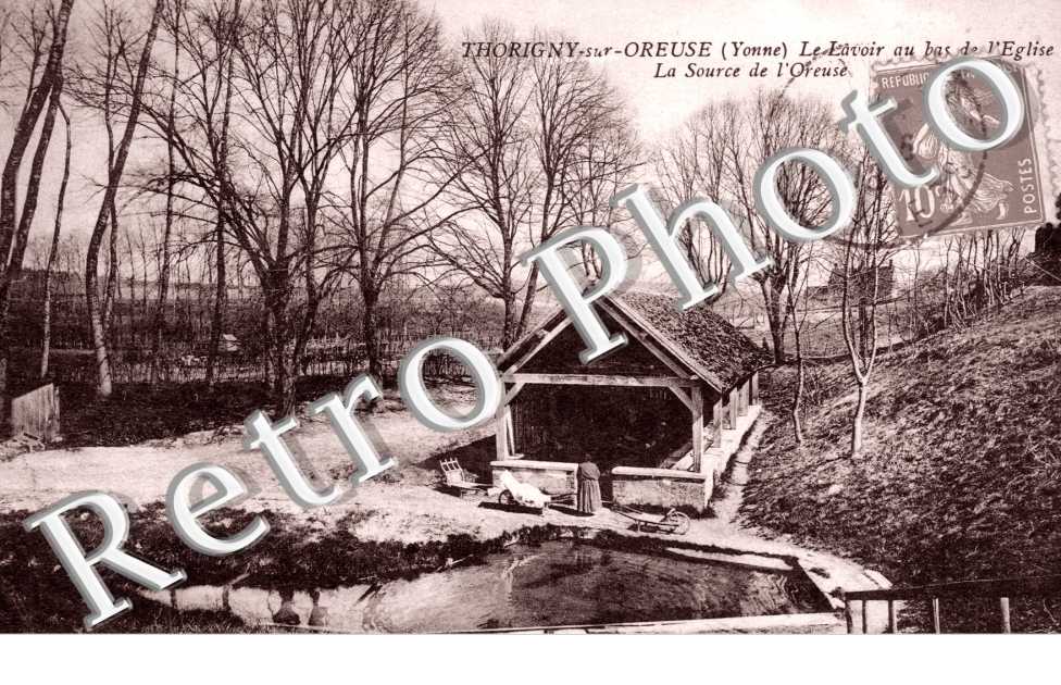 Lavoir au bas de l'Eglise, la Source de l'Oreuse