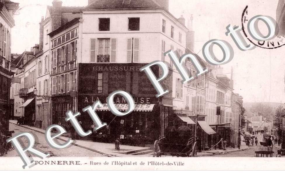 Rue de l'Hopital et Rue de l'Hotel de Ville