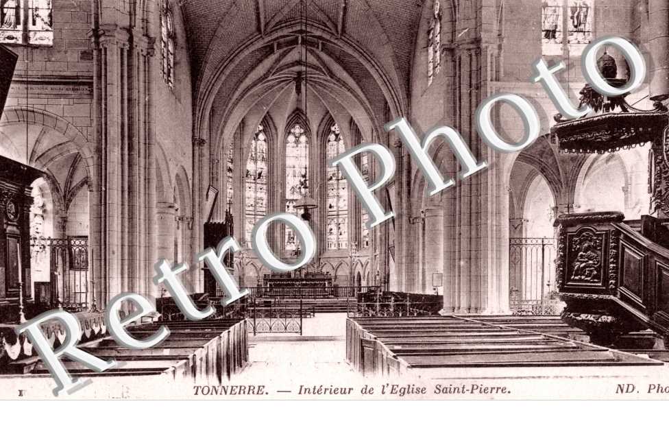 Interieur de l'eglise Saint Pierre