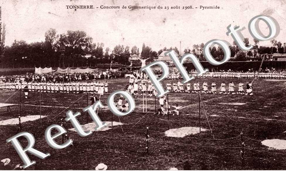 concours de gymnastique du 23 aout 1908 Pyramide