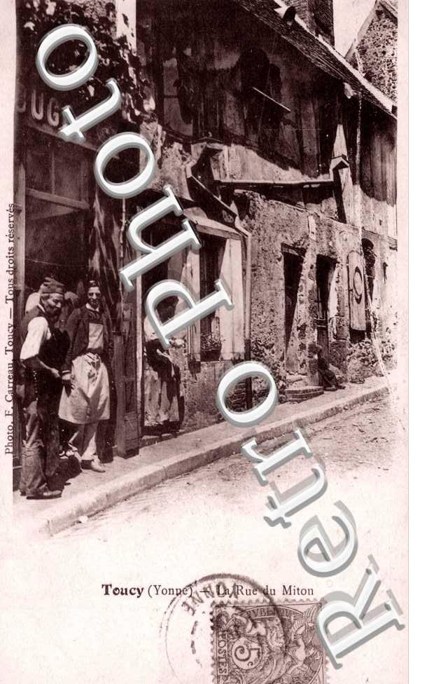 Une Rue du Miton