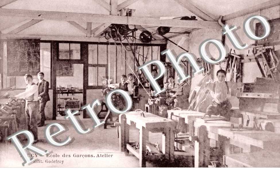 Ecole de Garcons, Atelier