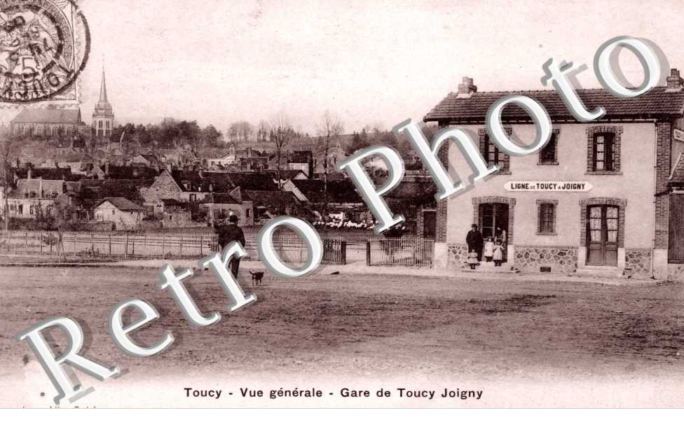Vue Generale, la Gare de Toucy Joigny