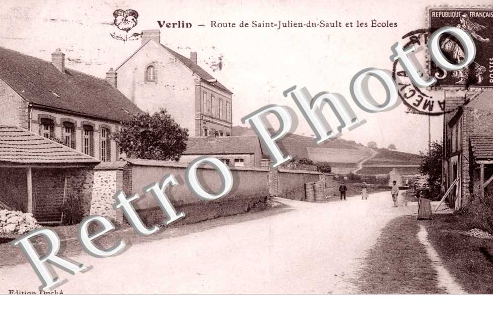Route de Saint-Julien-du-Sault et les Ecoles