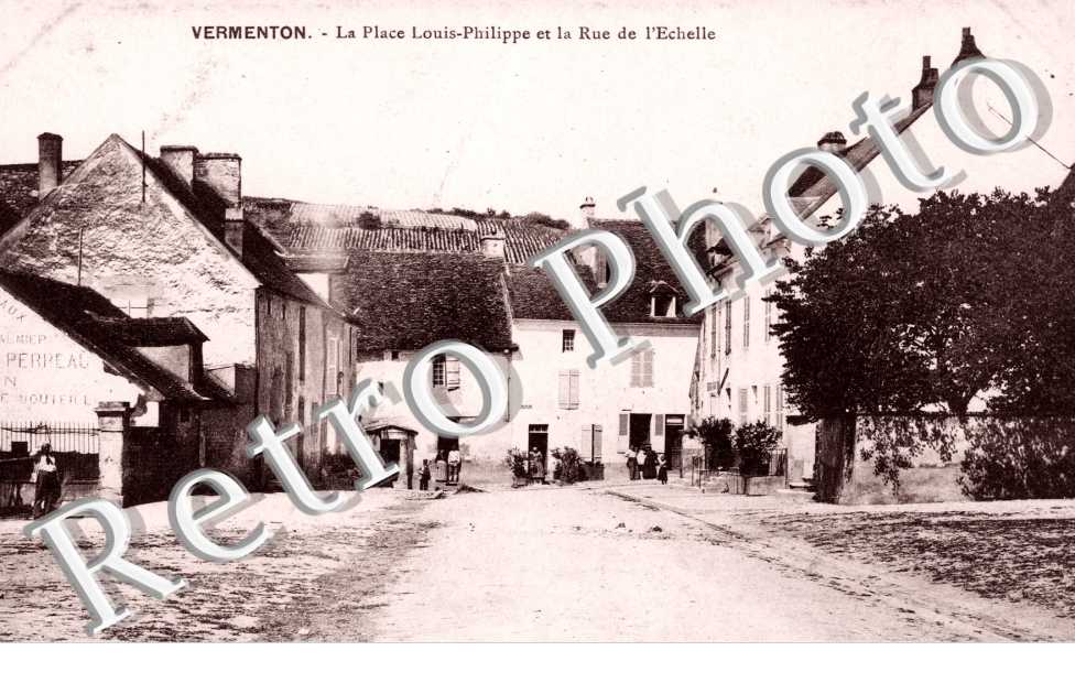 la Place Louis-Philippe et la Rue de l'Eglise