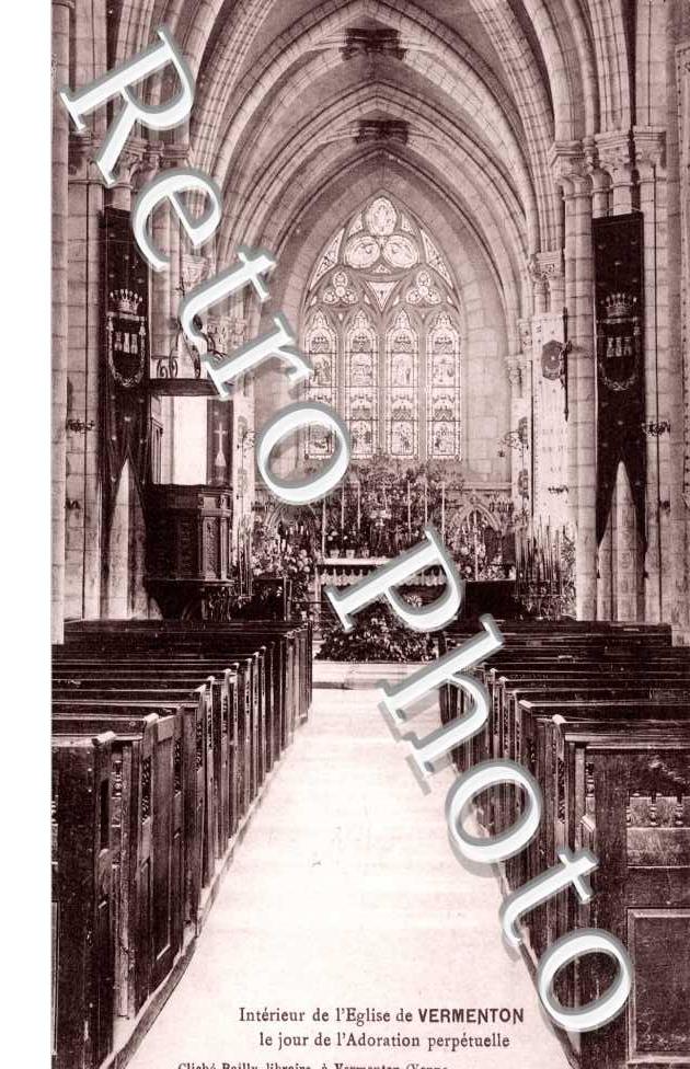 Interieur de l'eglise