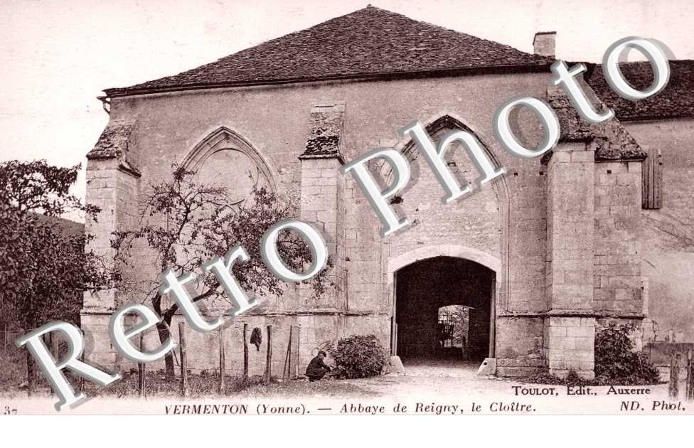 Abbaye de Regny, le Cloitre