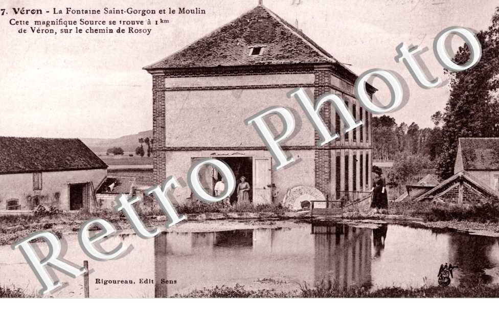 Fontaine Saint Gorgon et le Moulin