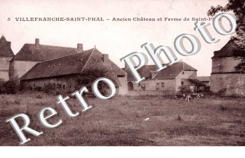 Ancien chateau et ferme de Saint Phal