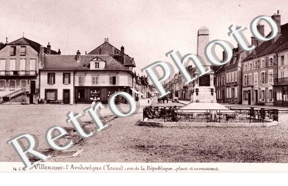 Rue de la République - Place et Monument