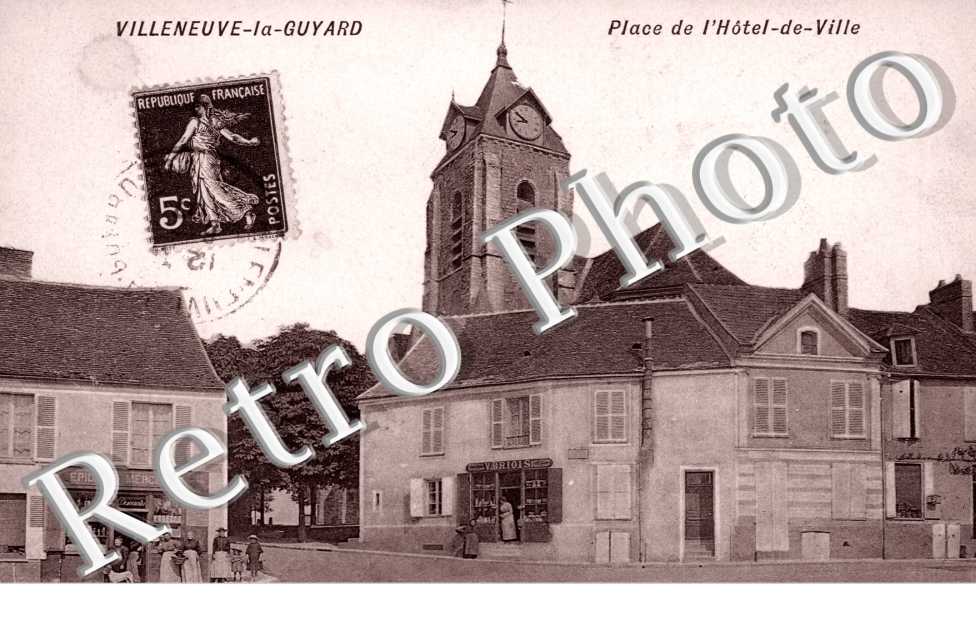 la Place de l'Hotel-de-Ville