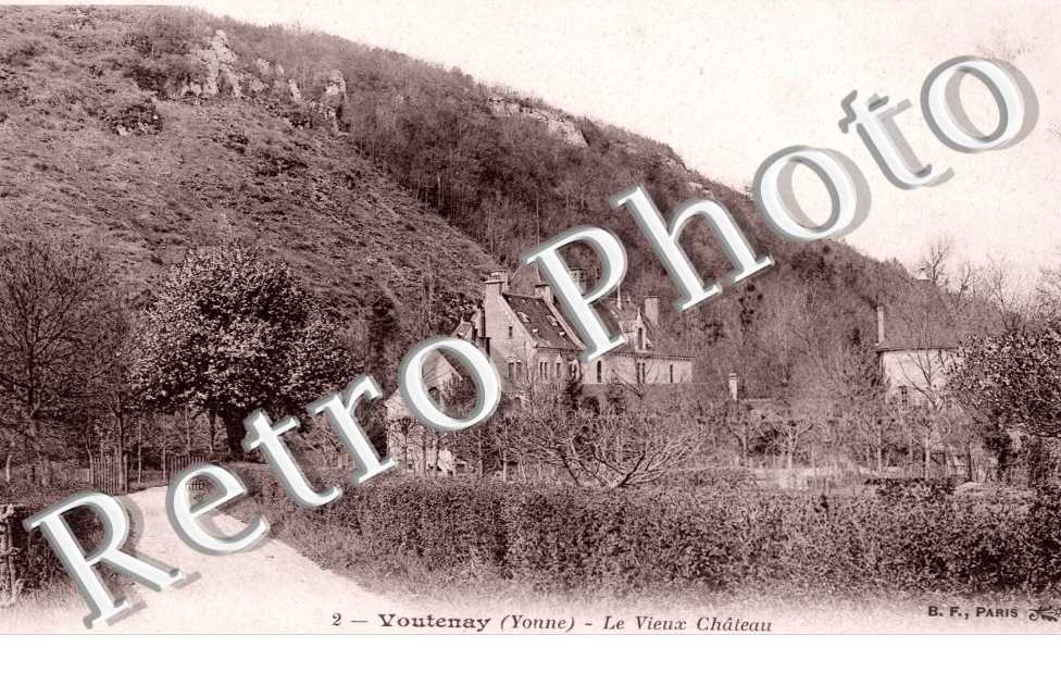 Vue éloignée du vieux Château