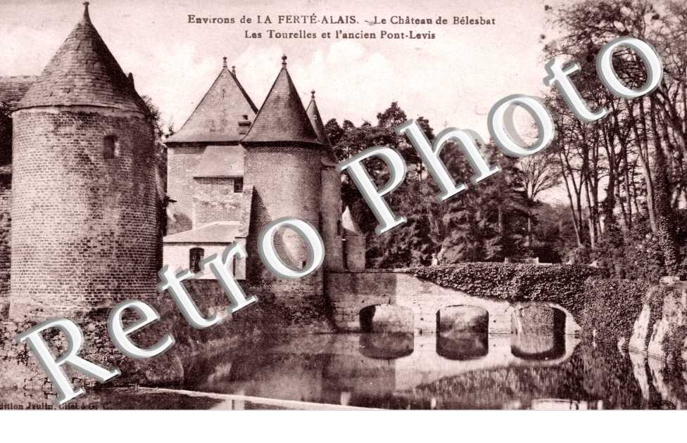 Le Chateau de Belesbat, les Tourelles et l'ancien Pont Levis