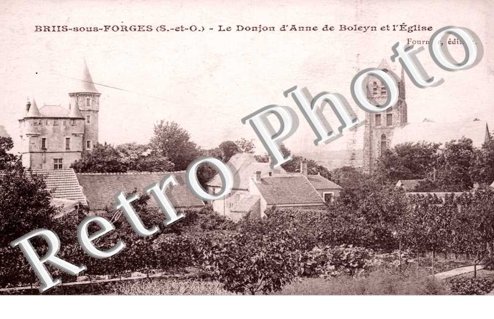 Le Donjon d'Anne de Boleyn et l'Eglise