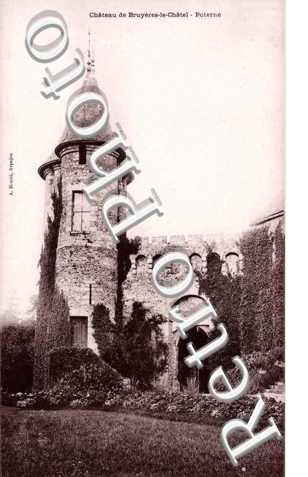 Le Chateau, Poterne