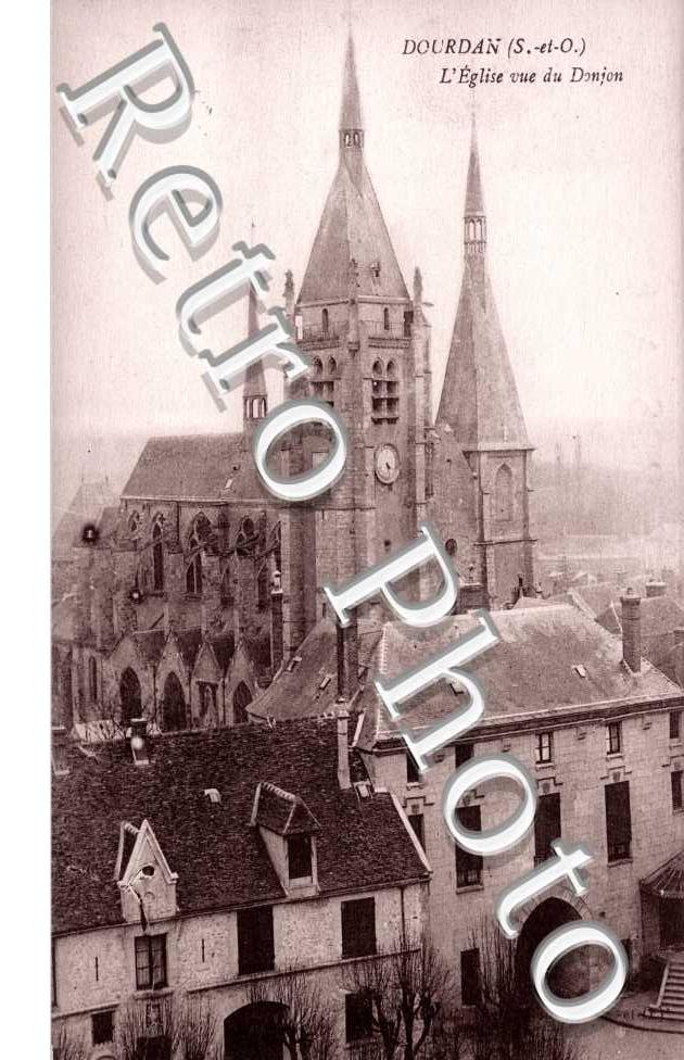 L'eglise vue du donjon