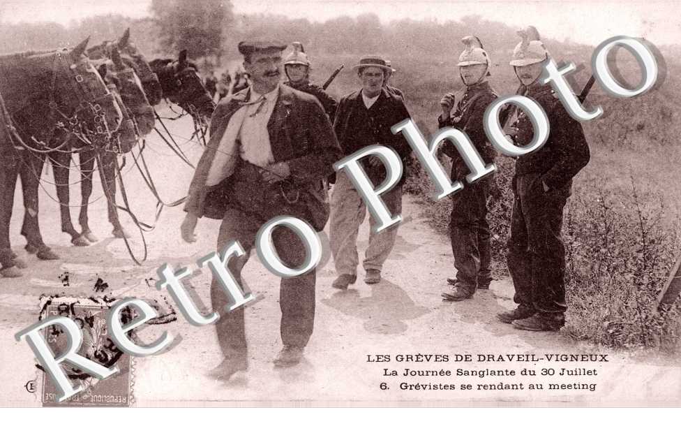 Les Greves de Draveil Vigneux, grevistes se rendant au meeting