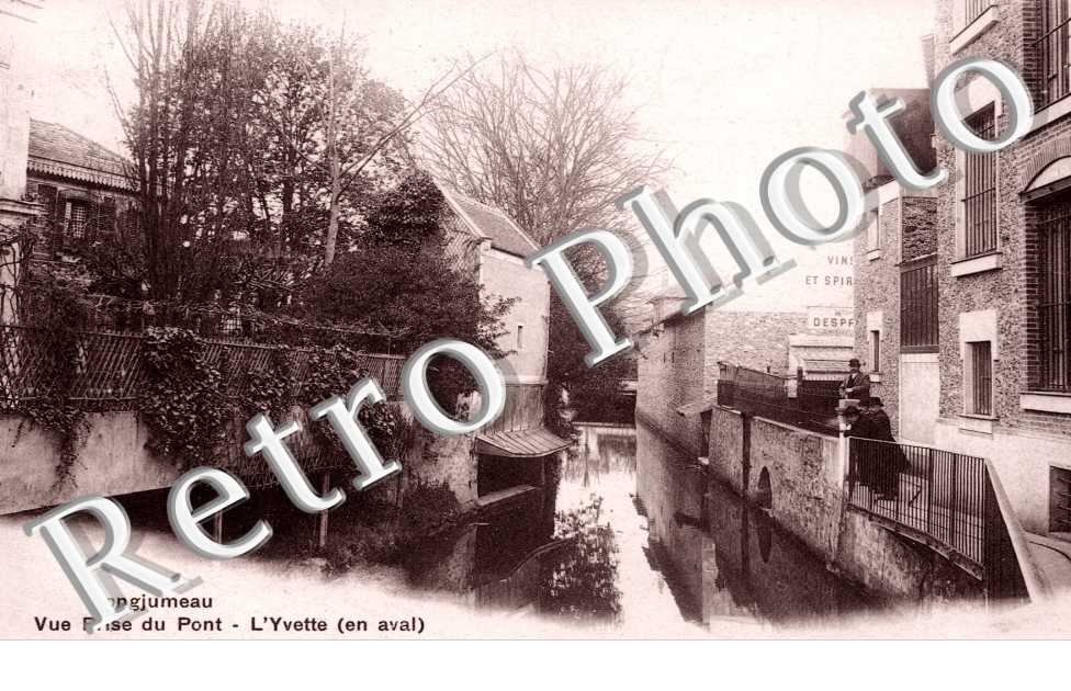 Vue prise du Pont, l'Yvette